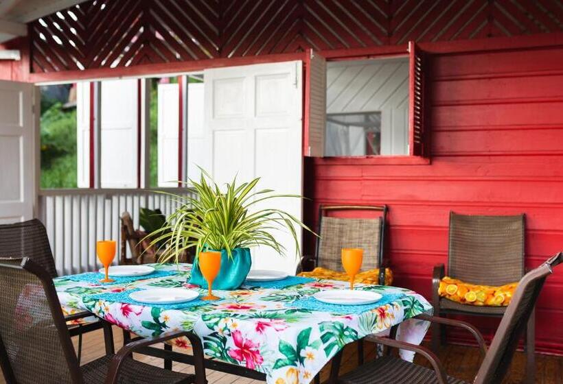 标准间带阳台, Guava Shores Castara