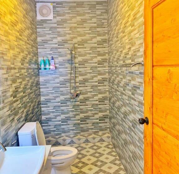 חדר סטנדרט עם מיטת קינג, Sea View   Palm Villa