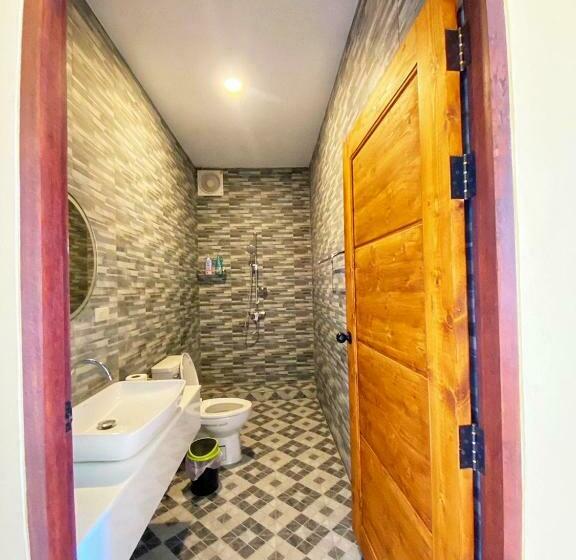 חדר סטנדרט עם מיטת קינג, Sea View   Palm Villa