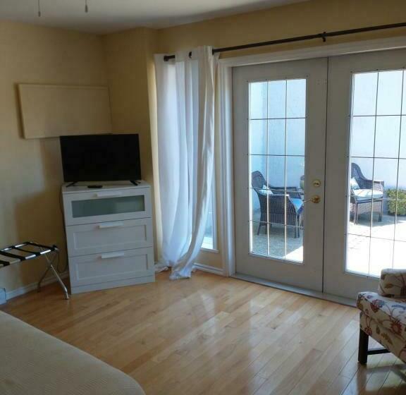 غرفة قياسية سرير كينج, By The Bay Lavender Villa