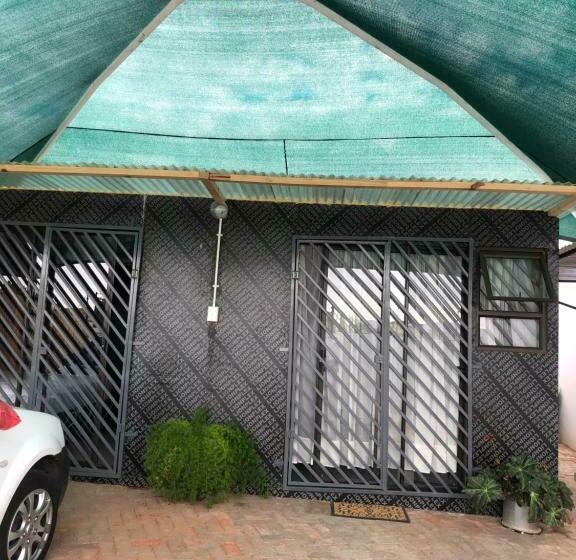 اتاق استاندارد, Frensie’s Bed And Breakfast