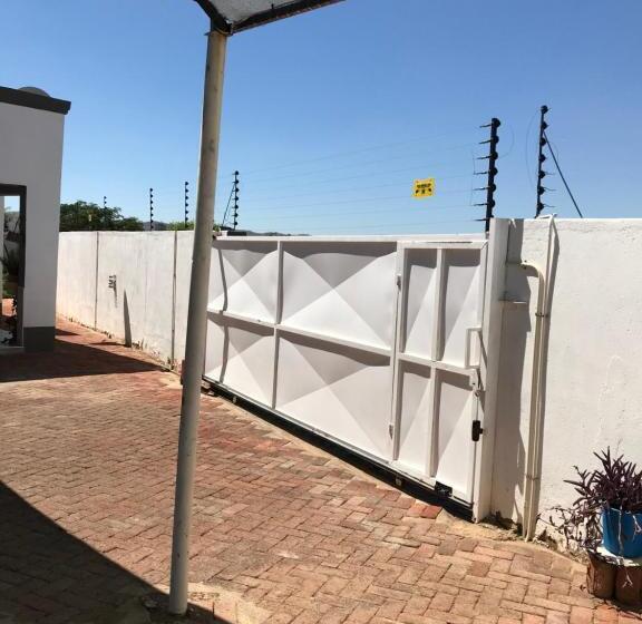 اتاق استاندارد, Frensie’s Bed And Breakfast