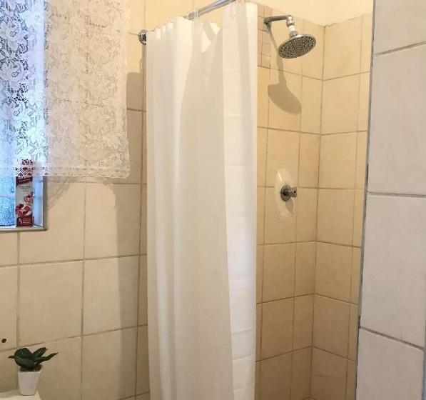 اتاق استاندارد, Frensie’s Bed And Breakfast