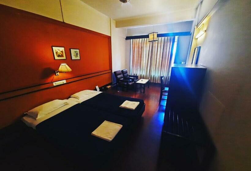 غرفة ديلوكس, Staymaker Sanman Deluxe Lodge