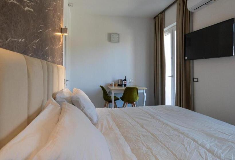 غرفة قياسية مطلّة علي الحديقة, 23apartments