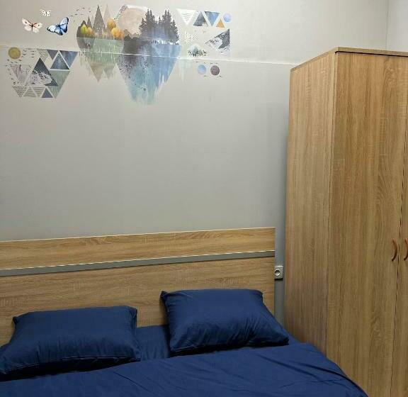 Camera Standard, Monami Guest House