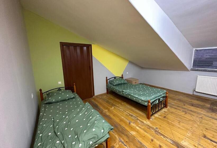 Camera Tripla Economy, Monami Guest House