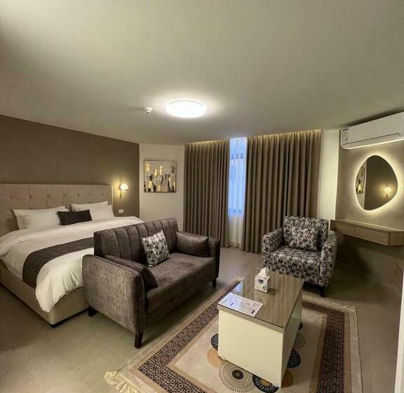سوئیت با تخت بزرگ, Red Carpet Suites