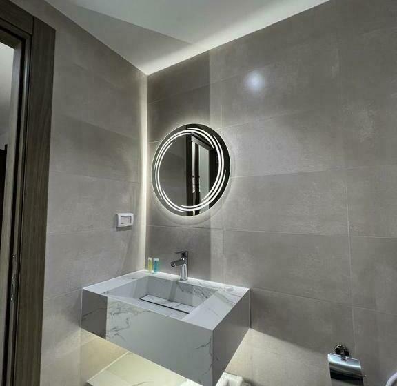 سوئیت با تخت بزرگ, Red Carpet Suites