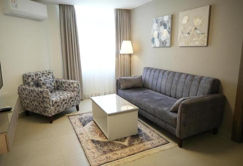 سوییت جونیور لوکس, Red Carpet Suites