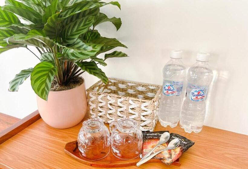 اتاق استاندارد چهارنفره با بالکن, Tuna Hotel Phú Yên