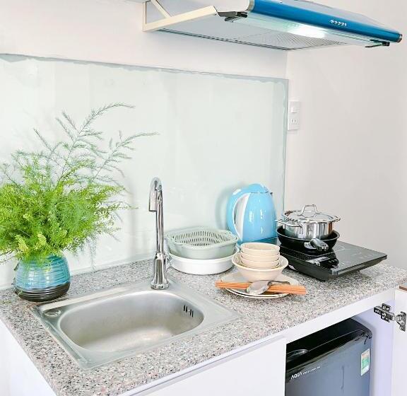 اتاق استاندارد چهارنفره با بالکن, Tuna Hotel Phú Yên