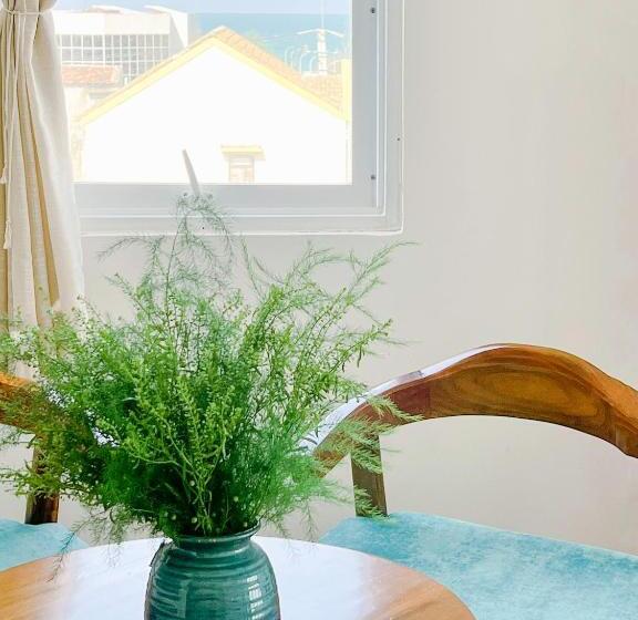 اتاق استاندارد چهارنفره با بالکن, Tuna Hotel Phú Yên