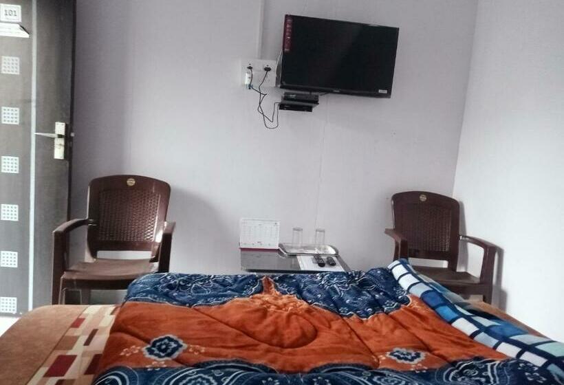 חדר דלוקס, Gujrada Peaks Home Stay