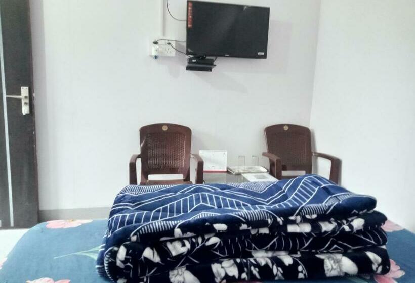 חדר דלוקס, Gujrada Peaks Home Stay