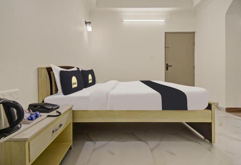 غرفة قياسية, Townhouse Oak The Tulip Regency