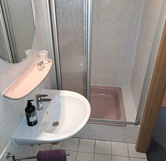 חדר סטנדרט עם מרפסת, Moselpension Gwosch