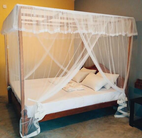 Номер Стандарт Вид на Сад, Banana Palace Weligama