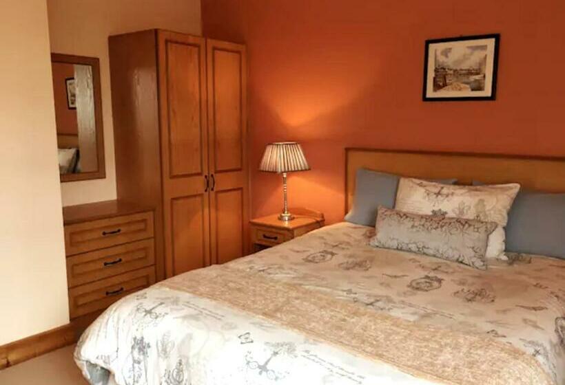 Стандартный Номер Кровать Кинг, The Clady