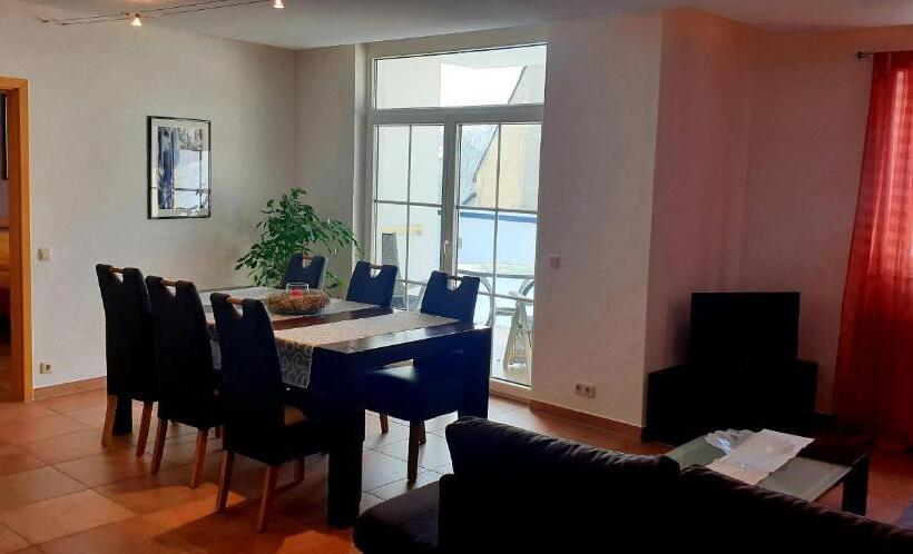 شقة غرفة واحدة مزودة بتراس, Weingut U. Gästehaus Becker