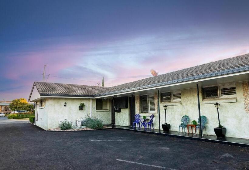 스탠다드 스튜디오, Toowoomba Hospital Apartments