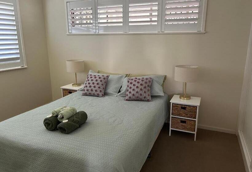 דירת חדר בקומת קרקע, Toowoomba Hospital Apartments