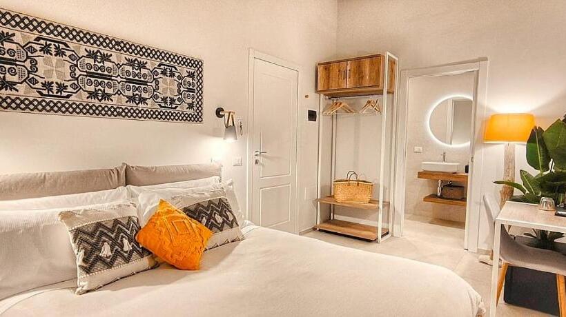 スタンダードルーム, Almarì