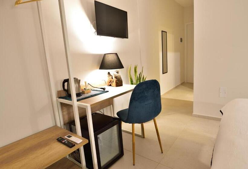 スタンダードルーム, Almarì