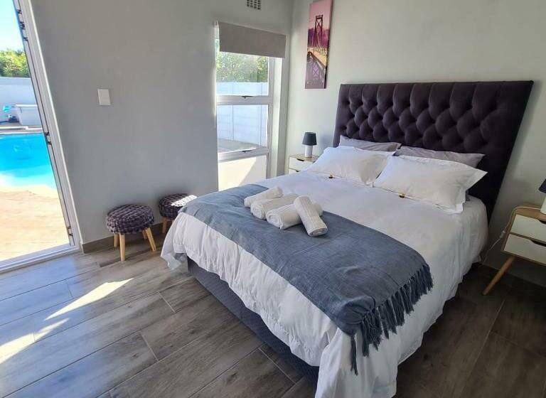 غرفة قياسية مطلّة علي حمام السباحة, 51 On Vlei