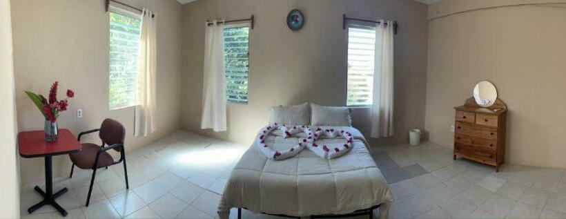 חדר סטנדרט, Arnold S Guest House