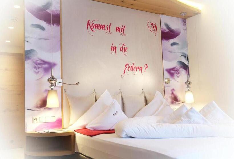 غرفة قياسية مزوَّدة بشُرفة, .. Mein Romantisches Hotel Toalstock