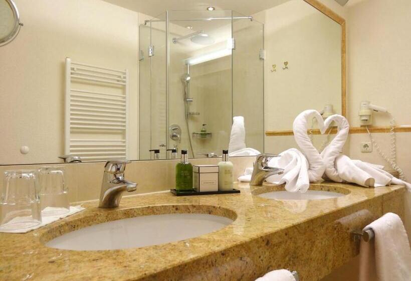 جناح ديلوكس, .. Mein Romantisches Hotel Toalstock