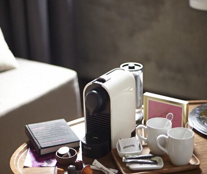Студия Стандарт, Artotel Thamrin Jakarta