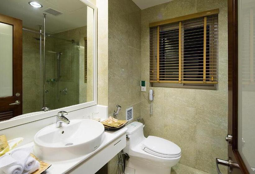 سوئیت پریمیوم, Green World Hotel Nha Trang