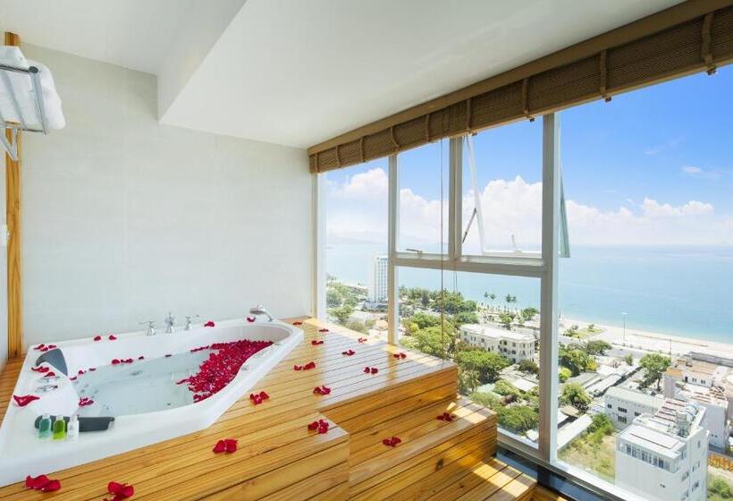 سوئیت پرزیدنت, Green World Hotel Nha Trang