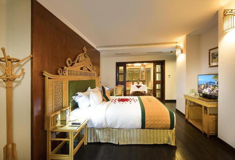 سوئیت پرزیدنت, Green World Hotel Nha Trang