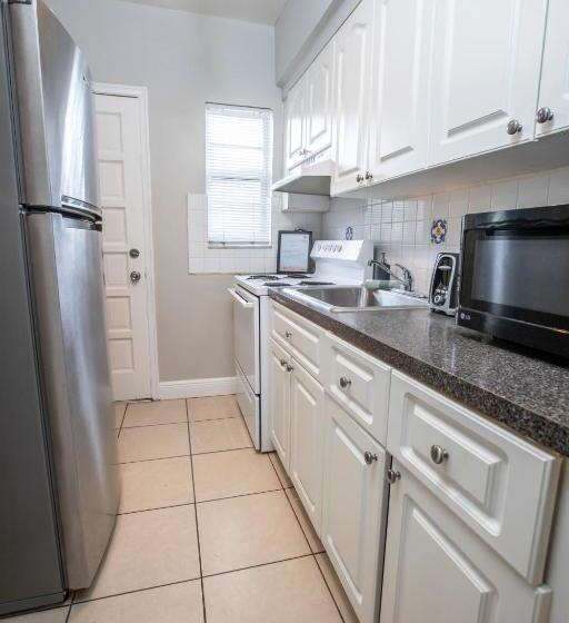 Студия Стандарт, Beachside All Suites