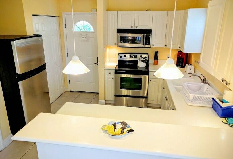 آپارتمان عادی 1 خوابه, Compass Point Dive Resort