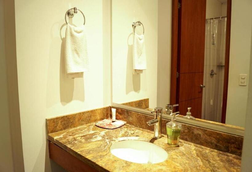 デラックスルーム, Factory Green Bogotá