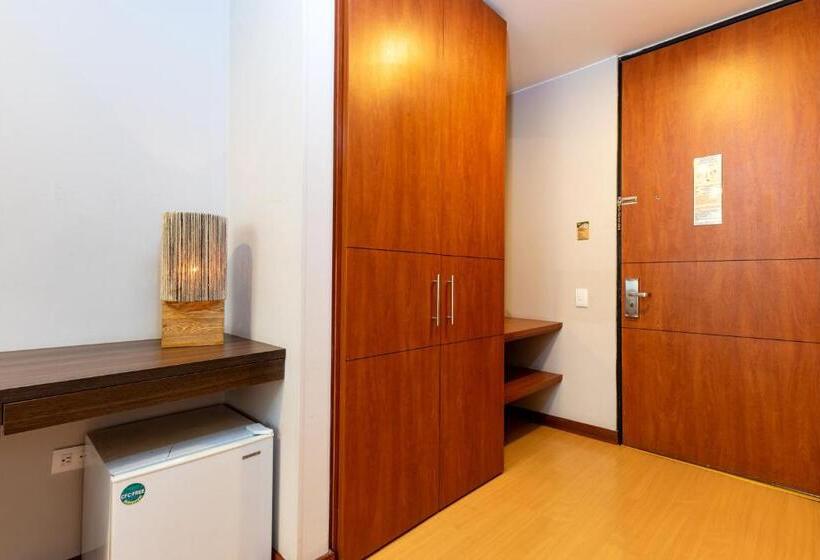 デラックスルーム, Factory Green Bogotá