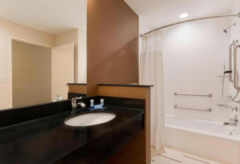 غرفة قياسية لذوى الاحتياجات الخاصة, Fairfield Inn & Suites By Marriott Pittsburgh Airport/robinson Township