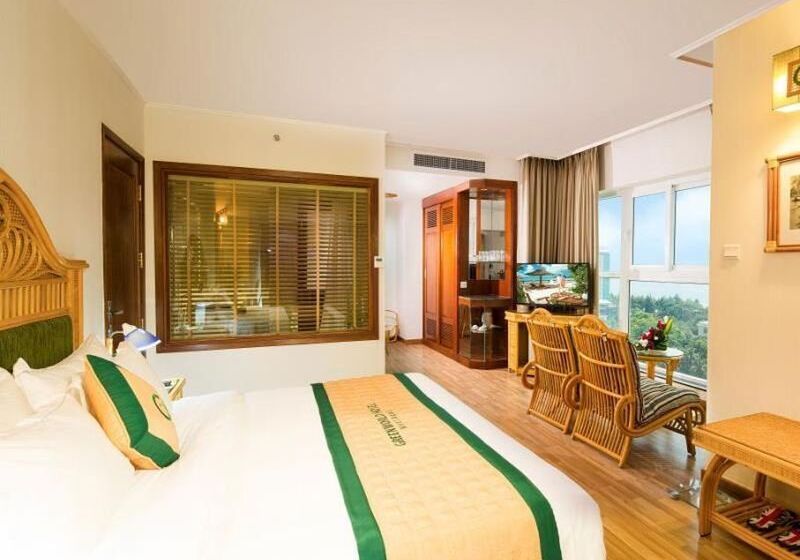 سوئیت پریمیوم, Green World Hotel Nha Trang