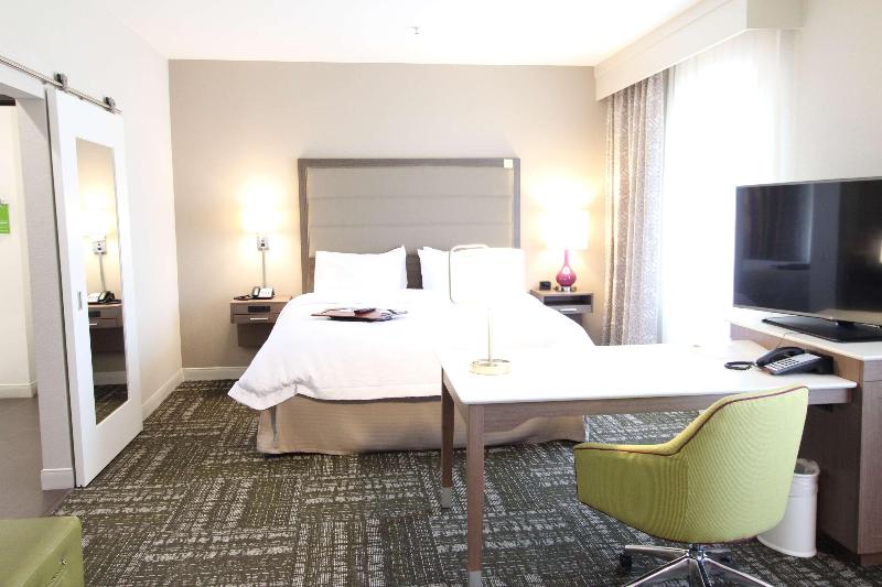 Estúdio standard Cama King, Hampton Inn & Suites Dallas Market Center