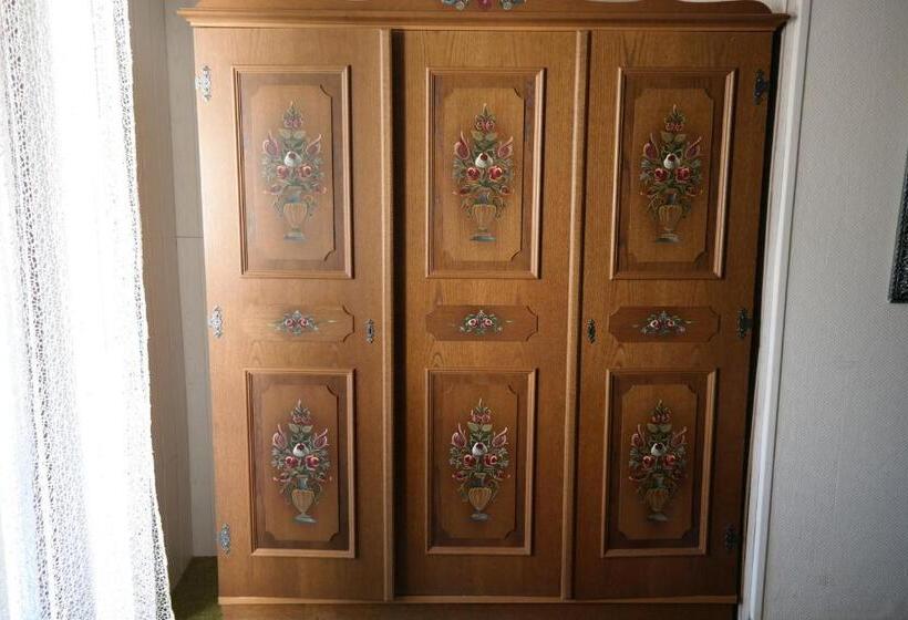 标准三人间, Herzog S Ulsterbrücke