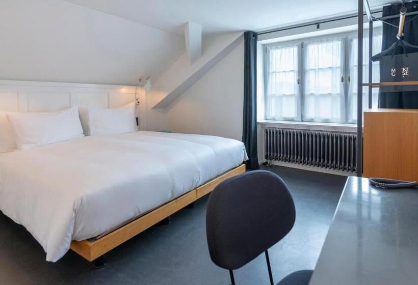 اتاق عادی, Marktgasse