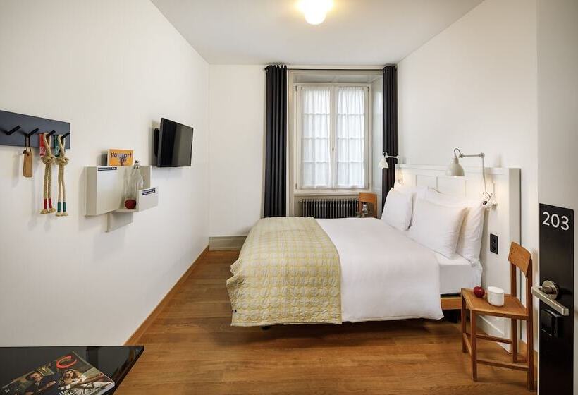 اتاق عادی, Marktgasse