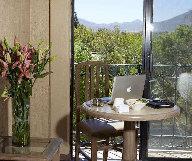 اتاق سوپریور, Meson Del Valle