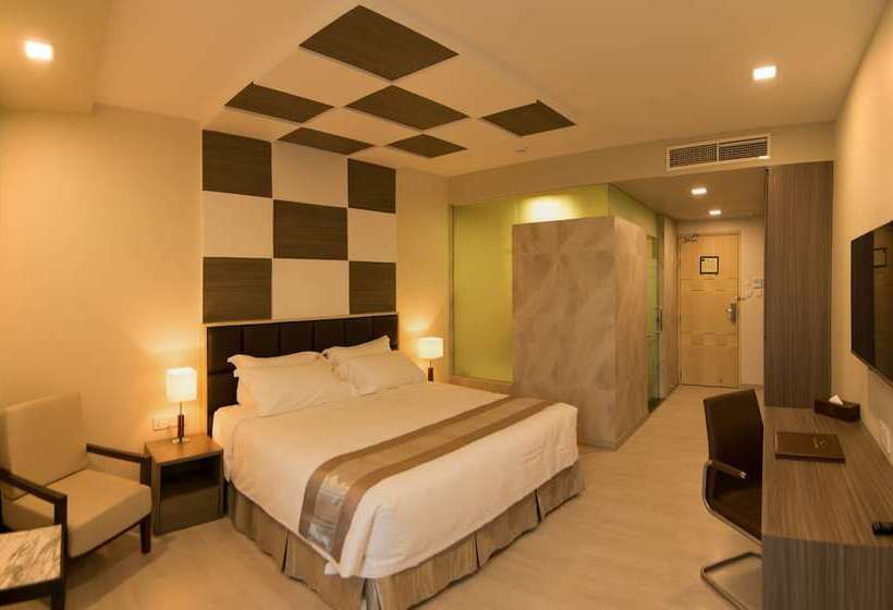 اتاق لوکس, Parami