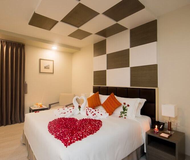 اتاق لوکس, Parami