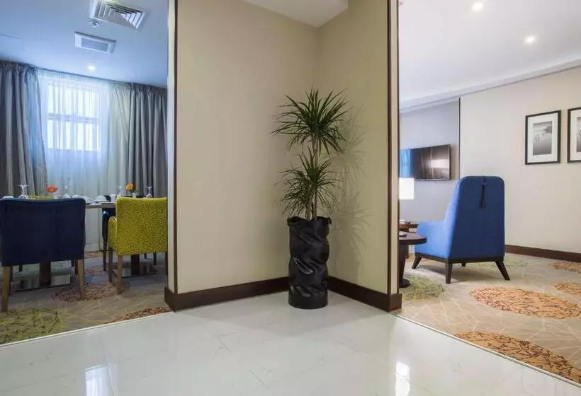 スイート, Radisson Blu Plaza Jeddah
